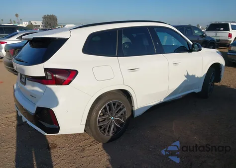 2023 BMW X1 xDrive28I из США, поврежденный, VIN WBX73EF09P5X55562